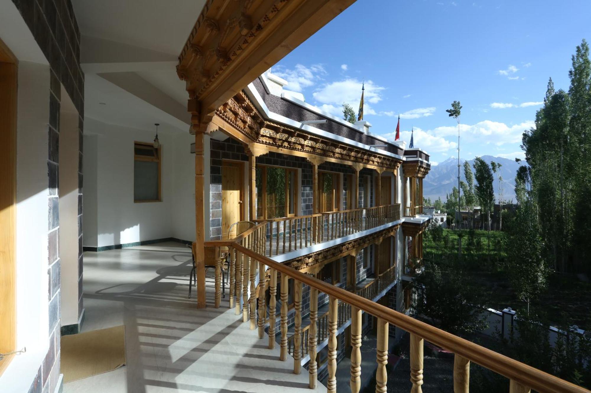 Hotel Lhalingkha Leh Dış mekan fotoğraf