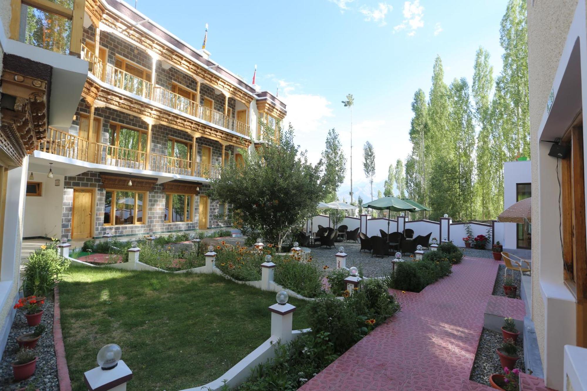 Hotel Lhalingkha Leh Dış mekan fotoğraf