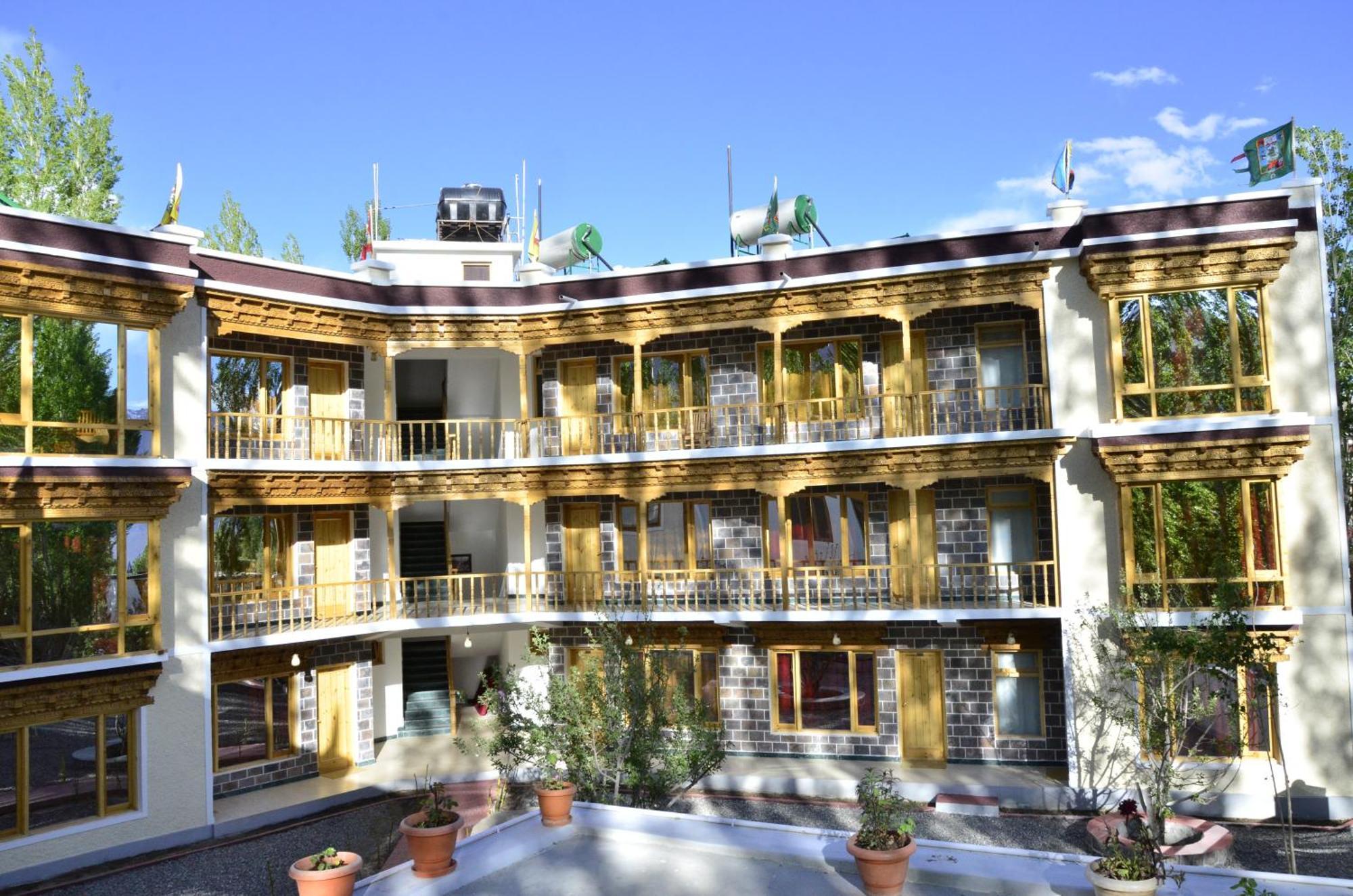 Hotel Lhalingkha Leh Dış mekan fotoğraf